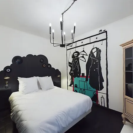 Apartment Vintage Immersive Art